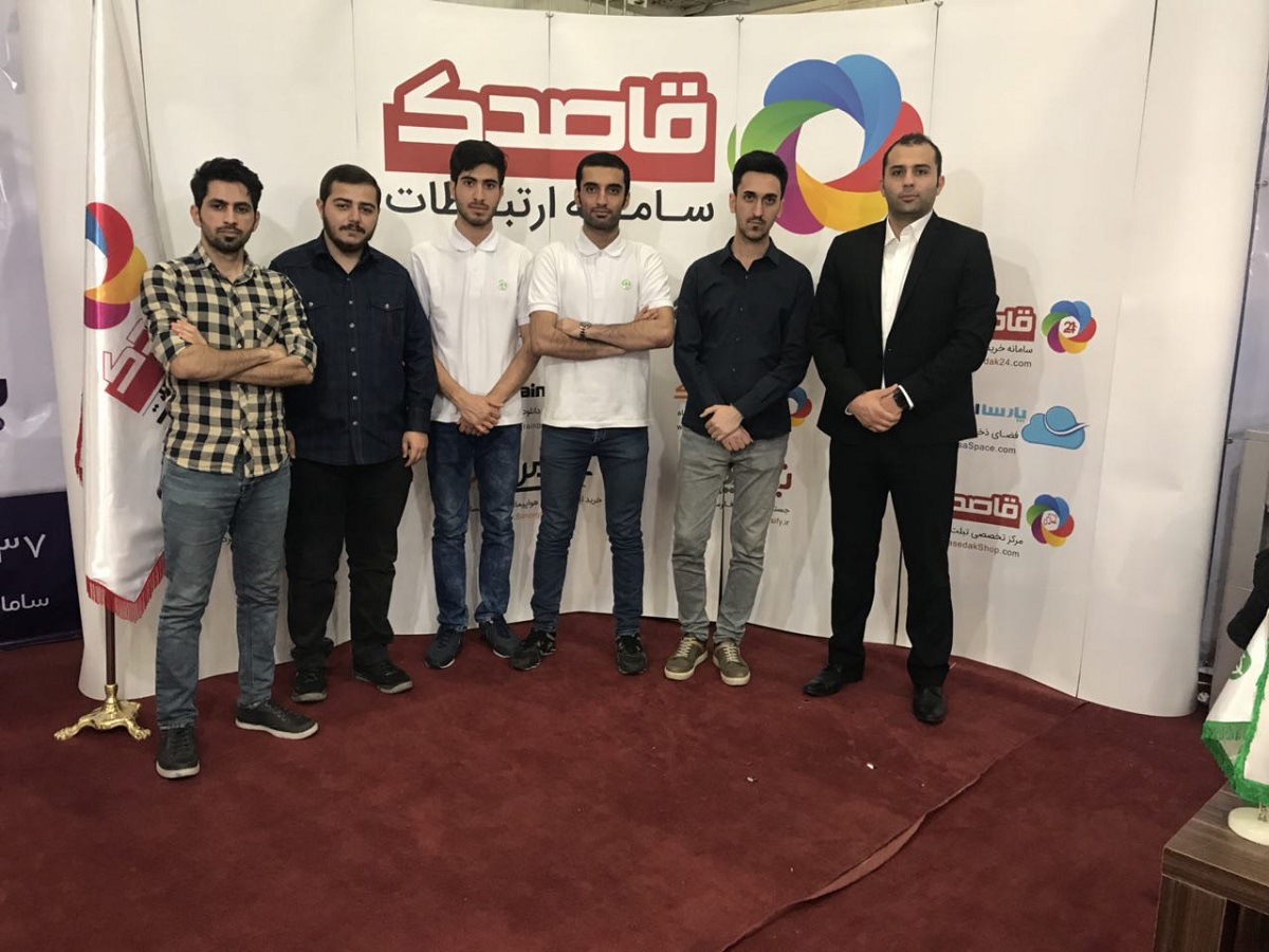 عکس با اقای حاج شفیعی های مدیر عامل قاصدک