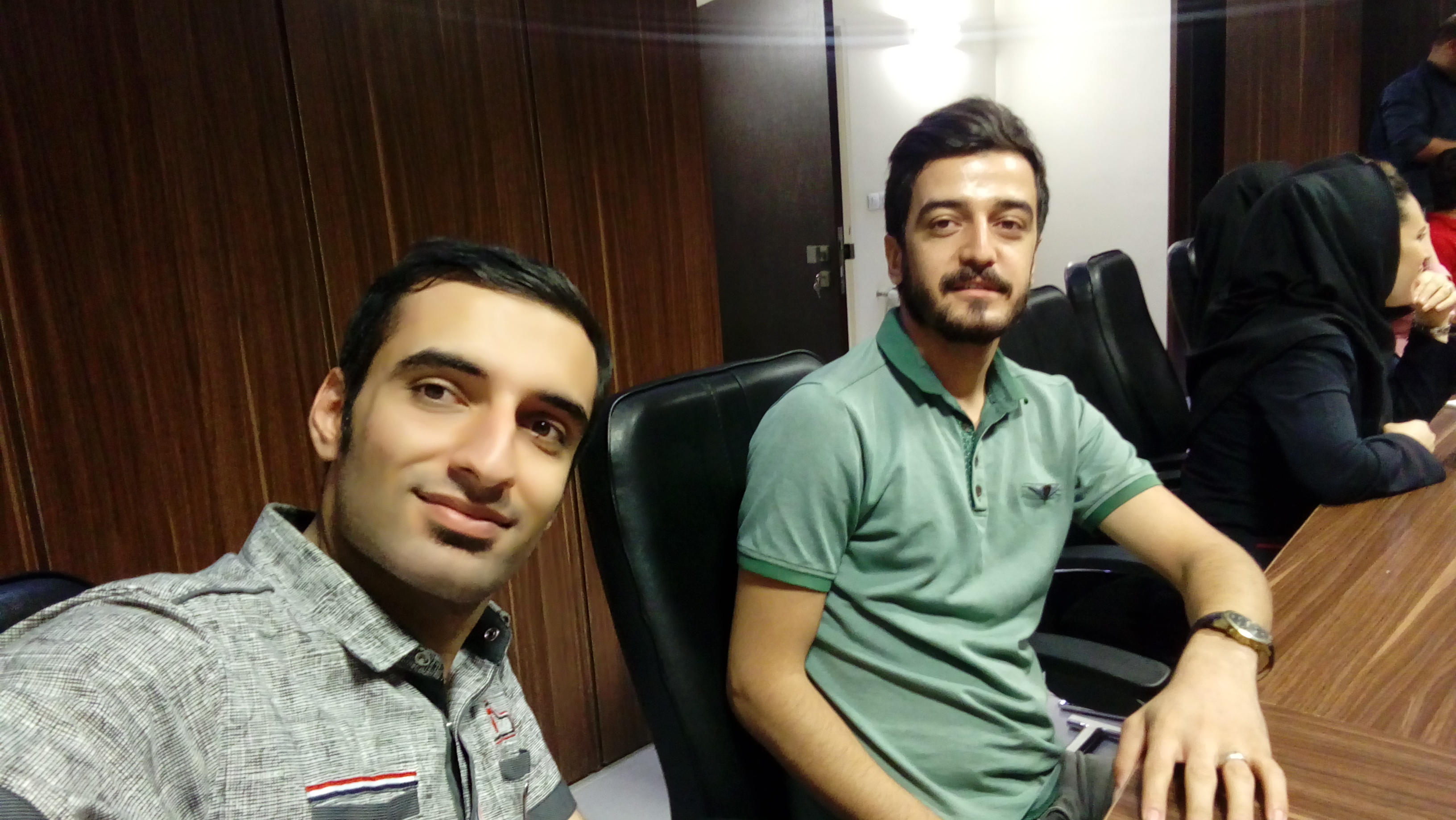 اینجا هم منو مجتبی مرادی 